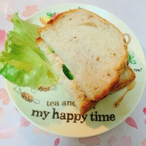 サンドイッチ♡トマト・ブロッコリー・ツナマヨ